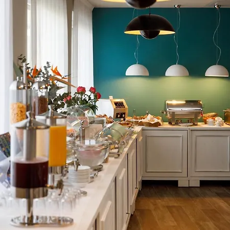 斯佩兰扎酒店 3* 巴多利诺