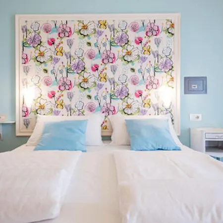 斯佩兰扎酒店 3* 巴多利诺